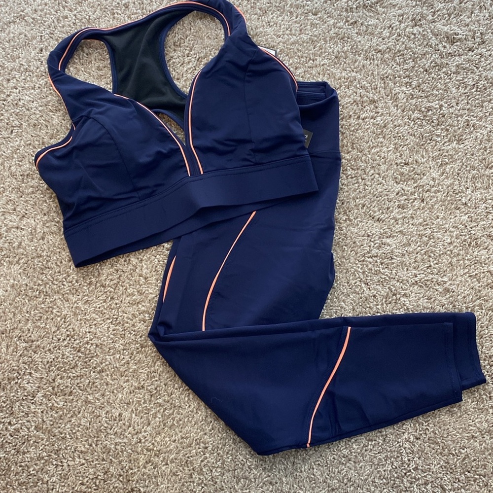 Onzie Yoga Hyper Beam Bra
Size Large. Has matching pant in my store - Picture 11 of 12